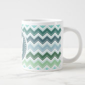 Shades of Green Elegant Chevron Pattern Grote Koffiekop (Rechts)