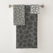 Shades of Grey Screen Pebbles Bad Handdoek (Insitu)