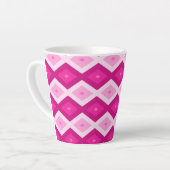 Shades van het diamantpatroon van fuchsia latte mok (Linkerhoek)