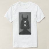 Shadow Demon Princess – Minimalist Gothic Aestheti T-shirt (Design voorkant)