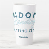 Shadows Landing Knitting Club Latte Mok (Voorkant)