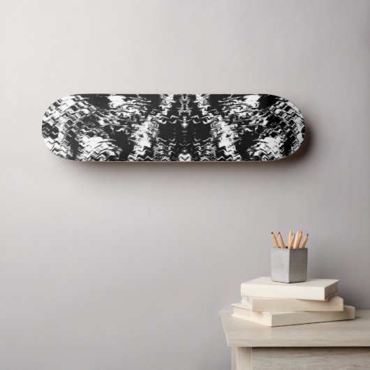 Shadowy Depths Persoonlijk Skateboard (Muurkunst (Horizontaal))