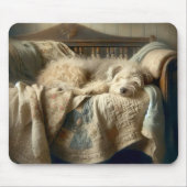 Shaggy hond slapen op een quilt muismat (Voorkant)