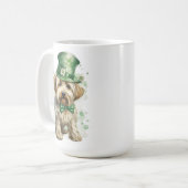 SHAGGY TAN DOG MET GROEN IERS PET KOFFIEMOK (Voorkant links)