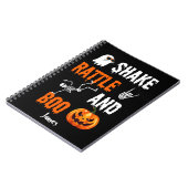 Shake, Rattle, Boo Fun Skelet Pompoen Halloween Notitieboek (Linkerzijde)