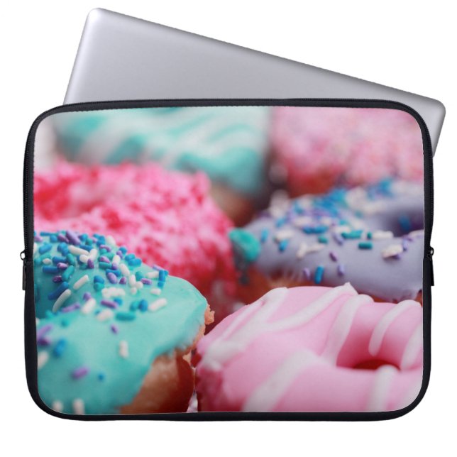 SHALLOW FOCUS FOTOGRAPHY OF ASSORTED DOUGHNUTS WI LAPTOP SLEEVE (Voorkant)