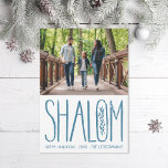 Shalom Lettering Hanukkah-fotokaart Feestdagenkaart<br><div class="desc">met de hand geschreven "shalom" met een gevesdroogde olijftak,  bewerkbare kleur en schaal; optioneel bericht op de achterzijde of voeg meer foto's toe</div>