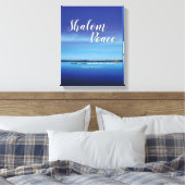 SHALOM PEACE IS NOG STEEDS Christelijke Bijbelvers Canvas Afdruk (Insitu (Slaapkamer))