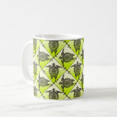 Shamanic Zee Turtles Pattern - green Koffiemok (Voorkant links)