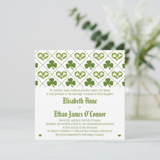 Shamrock and Hearts Wedding Invitations Kaart (Staand voorkant)