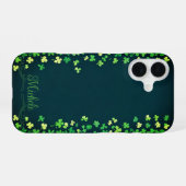 Shamrock Border Bliss iPhone 16 Hoesje (Achterkant horizontaal)