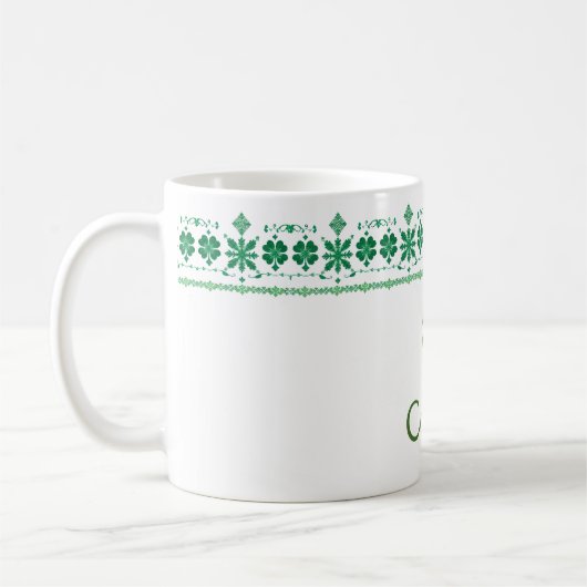 Shamrock Border Gepersonaliseerd St. Patrick's Day Koffiemok (Links)
