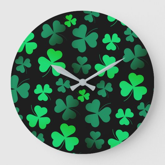 Shamrock Clover Modern Trendy Black en Green Grote Klok (Voorkant)