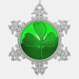 Shamrock detail van SAINT PATRICK'S CELTIC HEART Tin Sneeuwvlok Ornament