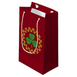 Shamrock en Knotwork op Red Klein Cadeauzakje