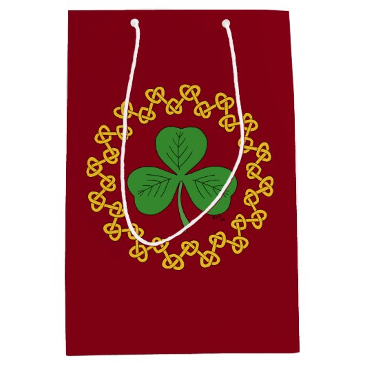 Shamrock en Knotwork op Red Medium Cadeauzakje (Voorkant)