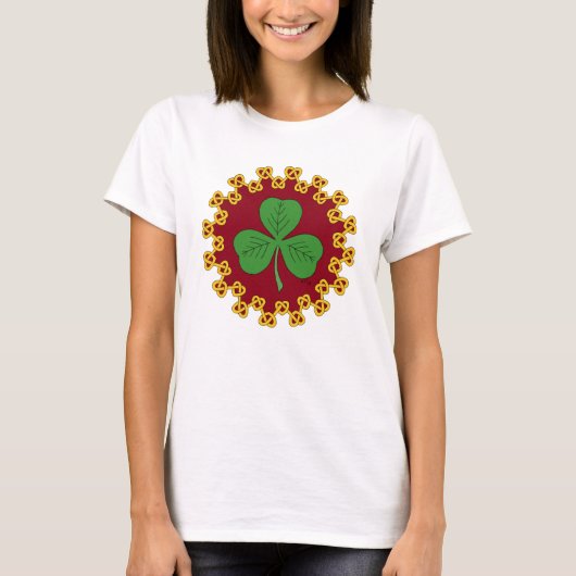 Shamrock en Knotwork op Red T-shirt (Voorkant)