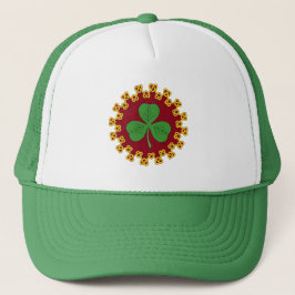 Shamrock en Knotwork op Red Trucker Pet