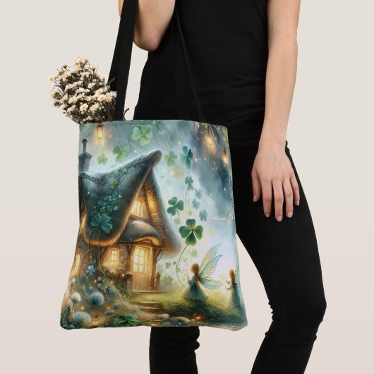 Shamrock Feeënhuis Gloed Tote Bag (Dichtbij)