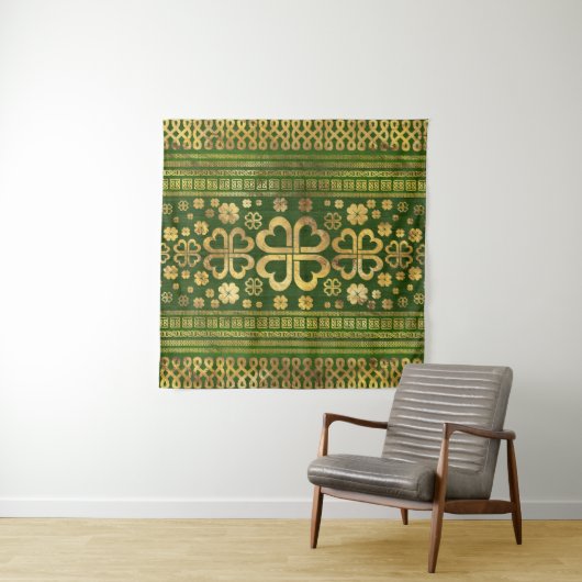 Shamrock Four-leaf Clover Green Wood en Gold Wandkleed (In situ)
