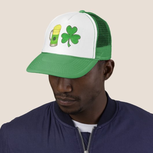 Shamrock Green Beer Mok Saint Patrick's Day Luck Trucker Pet (In situ)