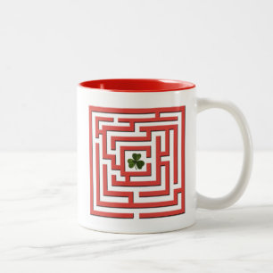 Shamrock in Red Labyrinth Challenge Tweekleurige Koffiemok