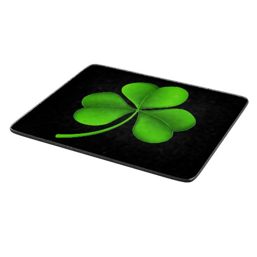 Shamrock on black cbcn snijplank (Hoek)
