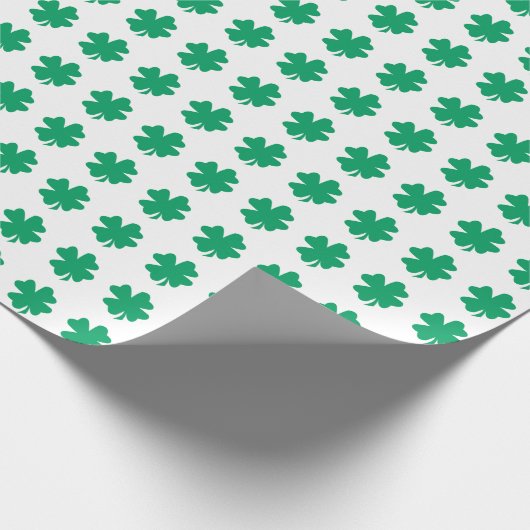 Shamrock Pattern Green White St Patrick's Day 2023 Cadeaupapier (Hoek)