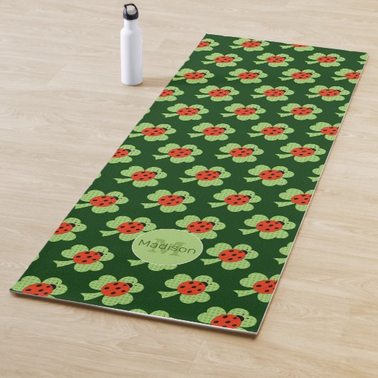 Shamrock Polka dots Ladybug-patroonmonogram Yogamat (In situ)