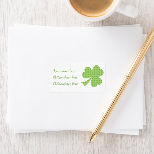 Shamrock Polka stipt St. Patrick's Day op wit Etiket (Insitu)