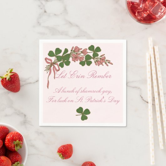 Shamrock Posy Servet (Insitu)