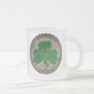 Shamrock, rooster en Keltische knopen op grijze Mo Matglas Koffiemok