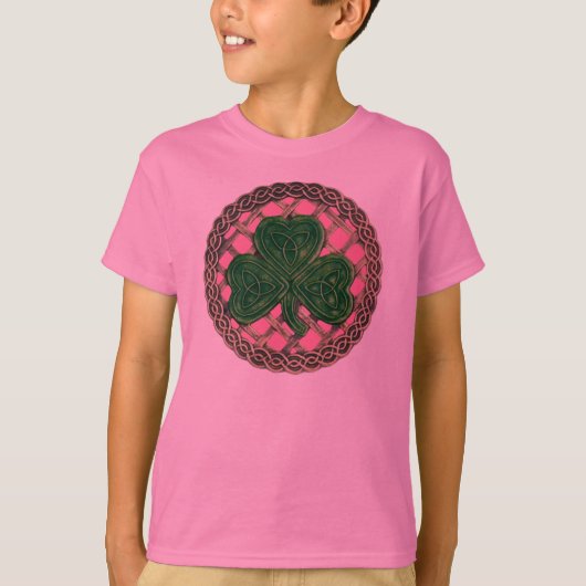 Shamrock rooster en Keltische knopen op roze Shirt (Voorkant)