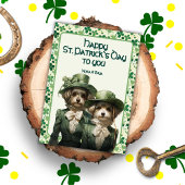 Shamrock-zusters: Maltese pups vieren St. Paddy Feestdagenkaart