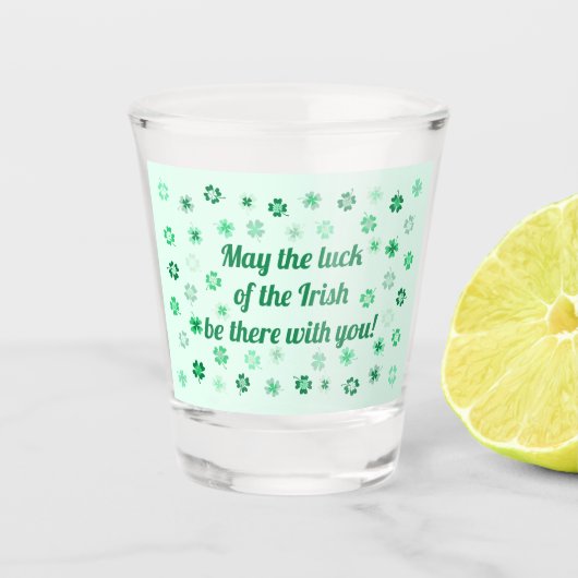 Shamrocks 4-bladige klaveren op lichtgroen shot glas (Voorkant)