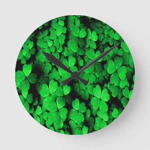 Shamrocks and Hearts Saint Patrick's Day Green Ronde Klok