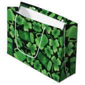 Shamrocks en Green Beers Groot Cadeauzakje (Voorkant Gekanteld)