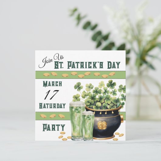 Shamrocks en Groen Bier St Patricks' Day Party Kaart (Staand voorkant)