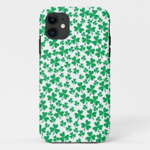 Shamrocks for St Patrick's Day iPhone 11 Hoesje