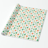Shamrocks & Petten - St Patrick's Day Pattern Cadeaupapier (Uitgerold)