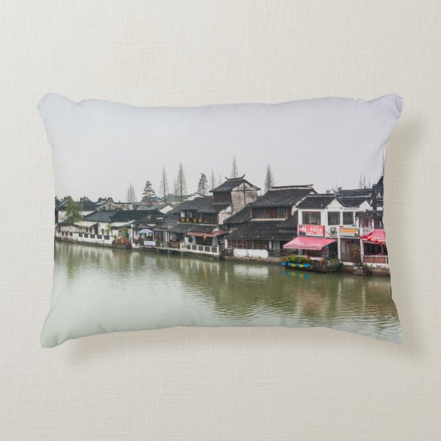 Shanghai, China, Mar 30, 2017, Wooden histc bui Accent Kussen (Voorkant)