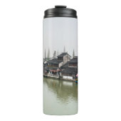 Shanghai, China, Mar 30, 2017, Wooden histc bui Thermosbeker (Voorkant)