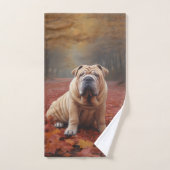 Shar Pei in herfstbladeren Herfst Inspire Bad Handdoek (Handdoek)