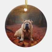 Shar Pei in herfstbladeren Herfst Inspire Keramisch Ornament (Voorkant)