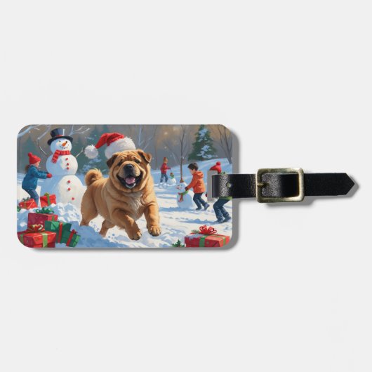 Shar Pei loopt in de sneeuw met kerstmuts Bagagelabel (Voorkant horizontaal)