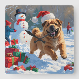 Shar Pei loopt in de sneeuw met kerstmuts Vierkante Klok