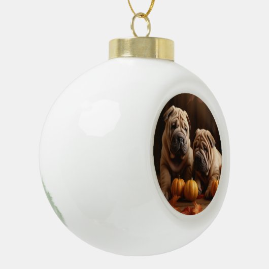Shar Pei Puppy Herfst Delight Pompoen Keramische Bal Ornament (Links)