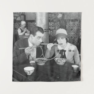Sharing a noodle a restantvintvinto, fo wandkleed