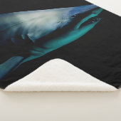 SHARK AGAINST BLACK BACKGROUND SHERPA DEKEN (3/4)