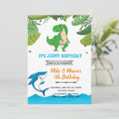 Shark and dinosaur joint verjaard kaart (Staand voorkant)